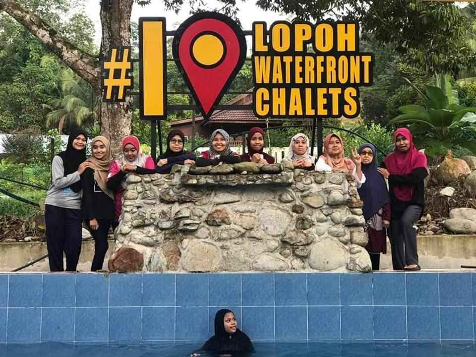 فيلا هولو لانجاتفي Lopoh Waterfront Budget Chalets المظهر الخارجي الصورة