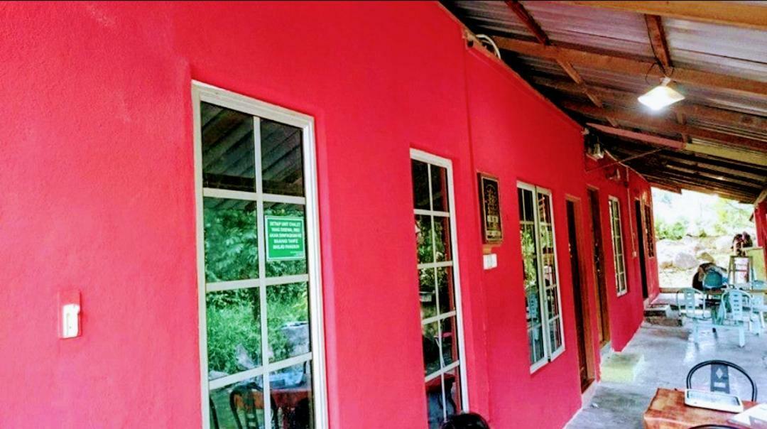 فيلا هولو لانجاتفي Lopoh Waterfront Budget Chalets المظهر الخارجي الصورة