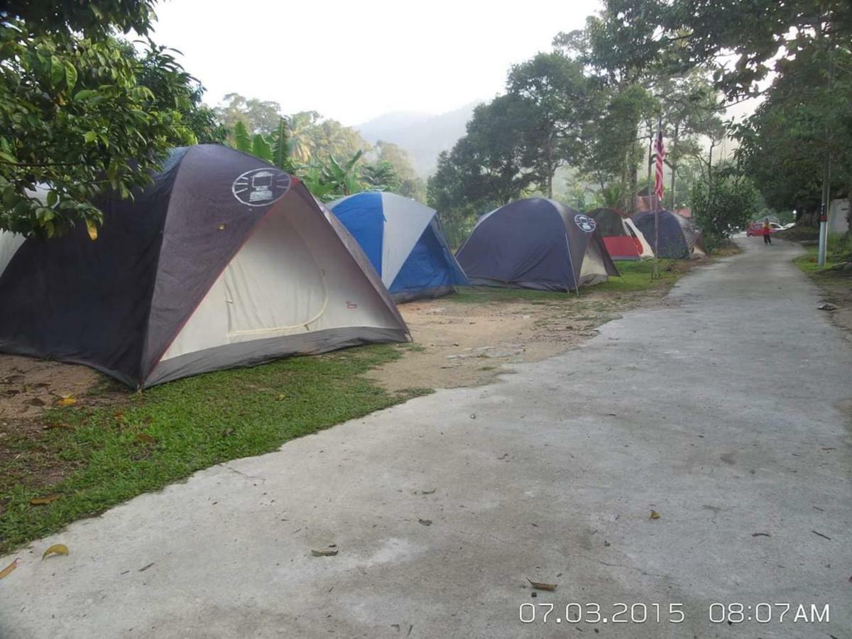 فيلا هولو لانجاتفي Lopoh Waterfront Budget Chalets المظهر الخارجي الصورة